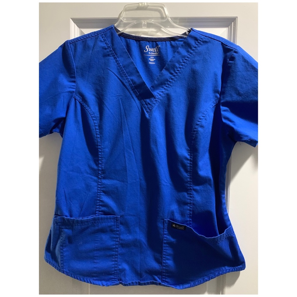 Scrub top